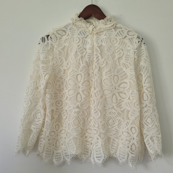 Alexis Waverly Lace Blouse Long Sleeve in Ivory Size Medium - Picture 11 of 16